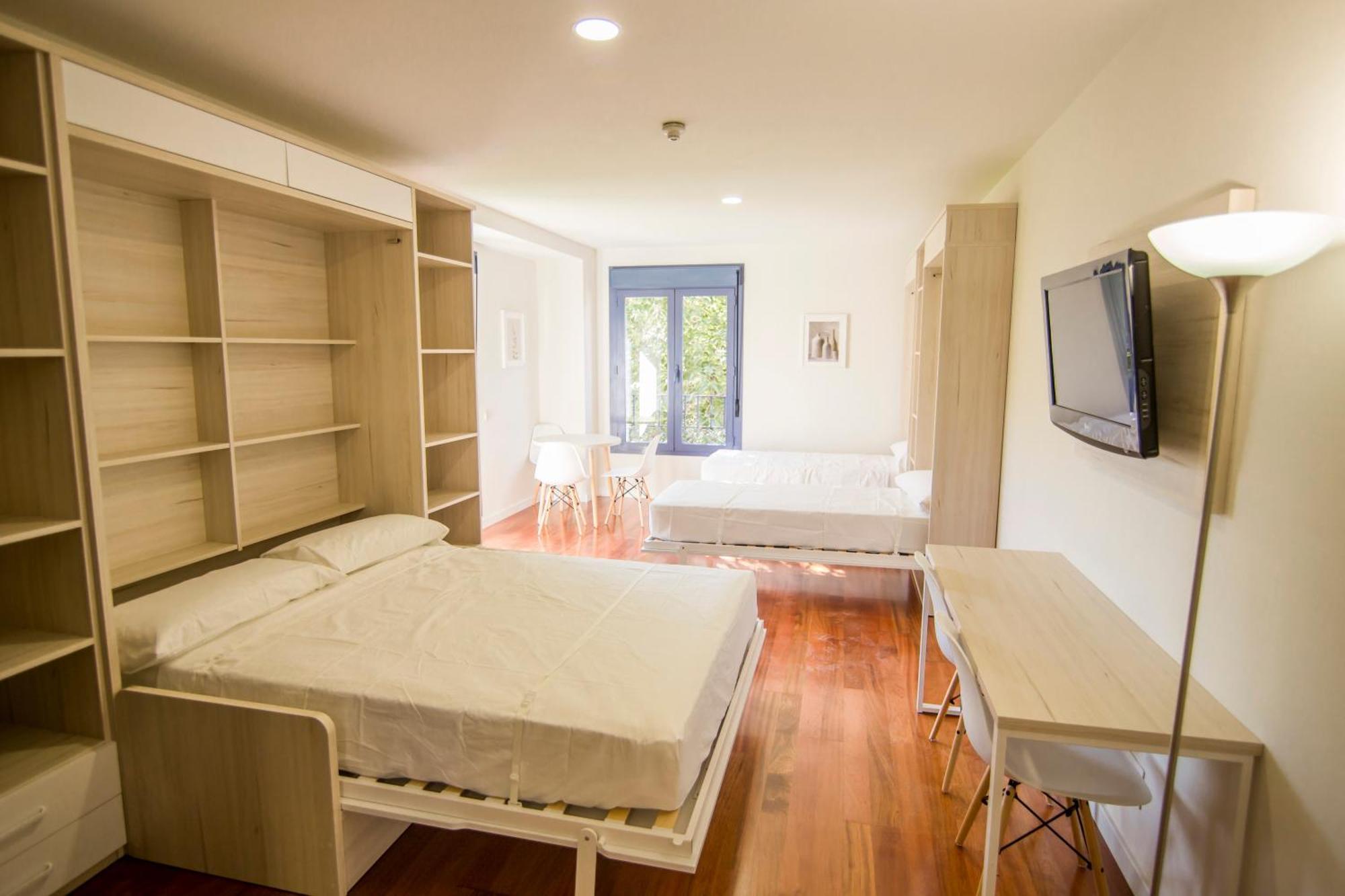 Apartamentos Plaza De Santiago - Estudios Turisticos - 1 Llave Пинто Экстерьер фото
