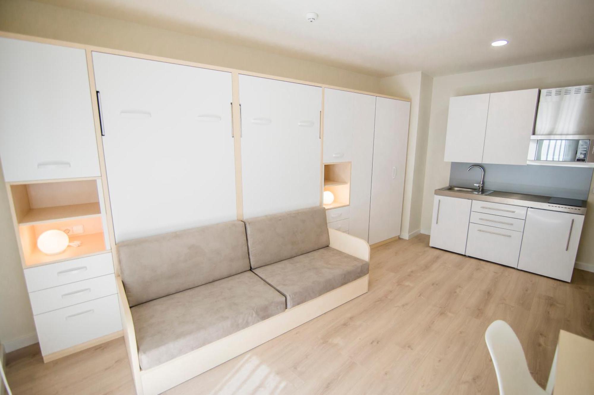 Apartamentos Plaza De Santiago - Estudios Turisticos - 1 Llave Пинто Экстерьер фото