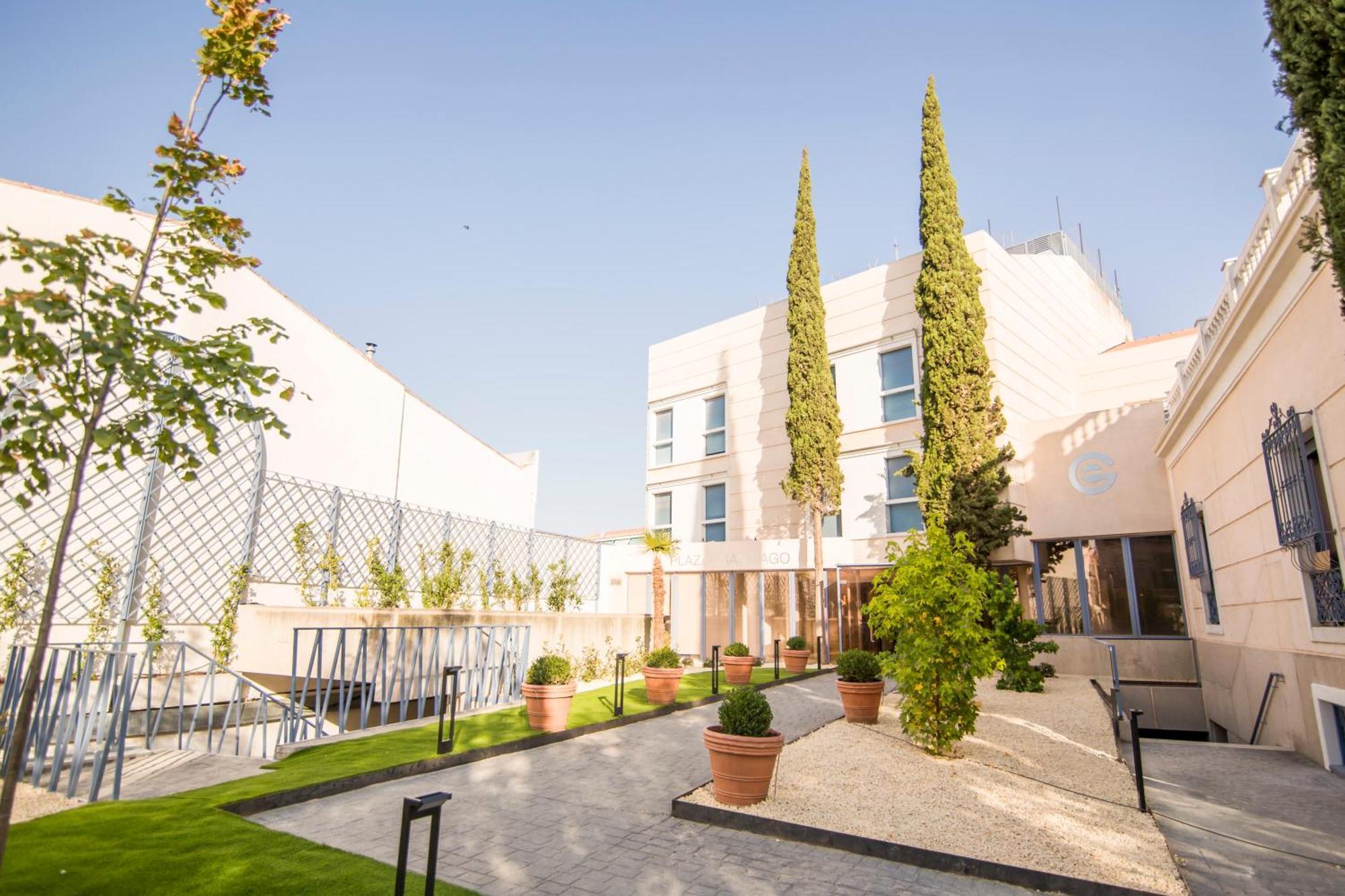 Apartamentos Plaza De Santiago - Estudios Turisticos - 1 Llave Пинто Экстерьер фото
