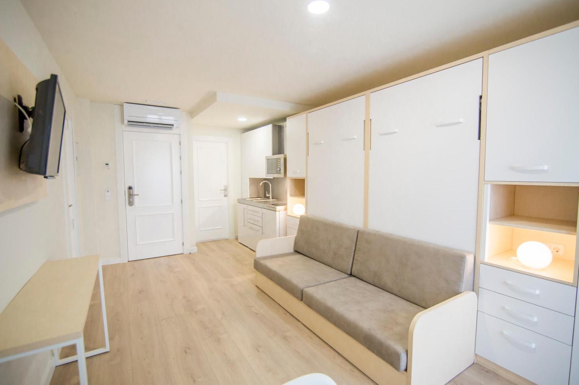 Apartamentos Plaza De Santiago - Estudios Turisticos - 1 Llave Пинто Экстерьер фото